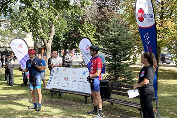 Des policiers du SPVM pédalent pour une bonne cause !