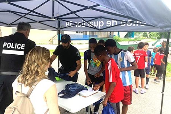 Le projet Soccer avec un policier du PDQ 39 bat son plein!